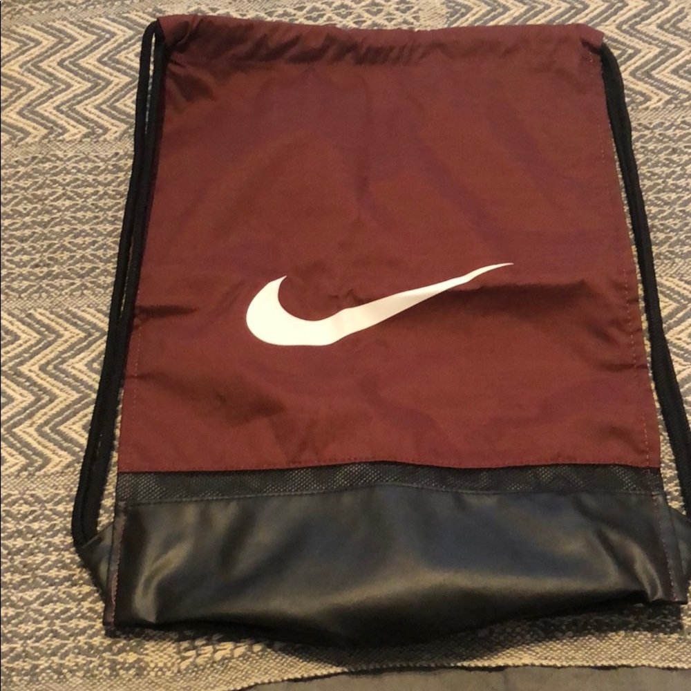 NWOT Nike Pull Bag